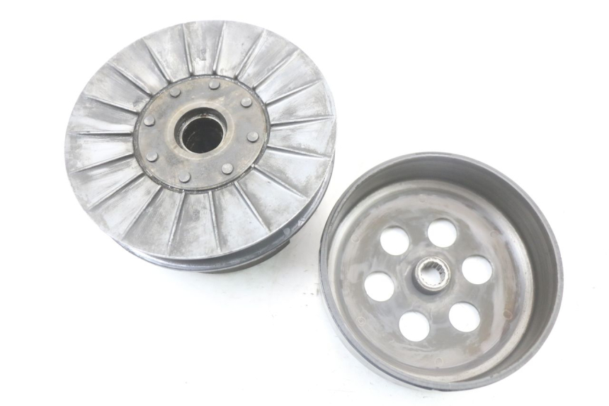 photo de EMBRAGUE YAMAHA X-MAX XMAX 250 (2006 - 2009) - Primer plano técnico