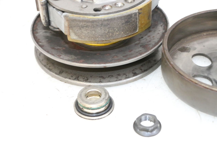 photo de EMBRAGUE YAMAHA X-MAX XMAX 125 (2010 - 2013) - Detalles de los puntos de fijación