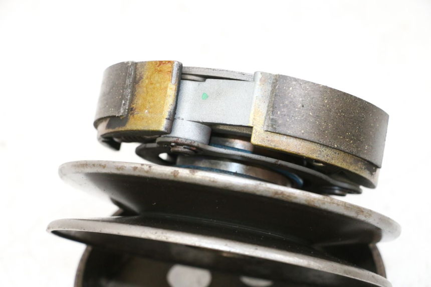 photo de EMBRAGUE YAMAHA XMAX X-MAX 125 (2006 - 2009) - Primer plano técnico