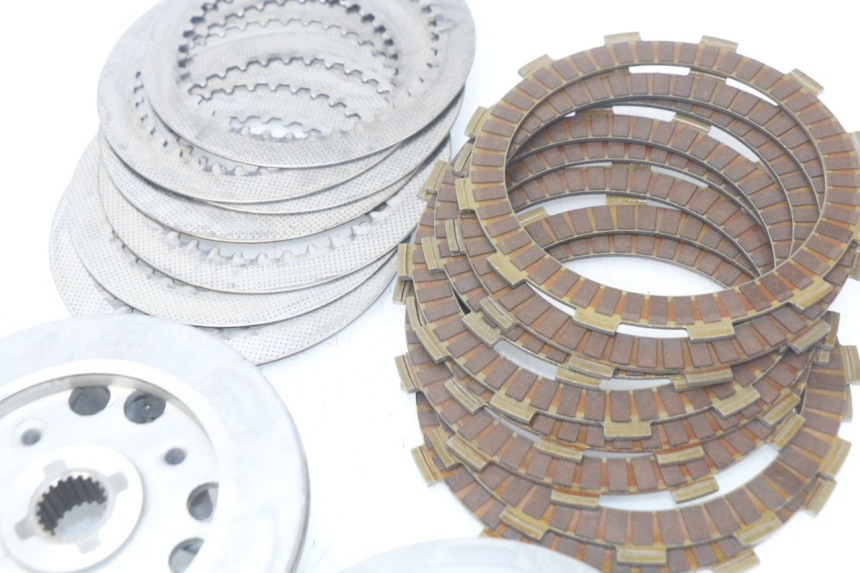 photo de EMBRAGUE SUZUKI XF FREEWIND 650 (1997 - 2003) - Primer plano técnico