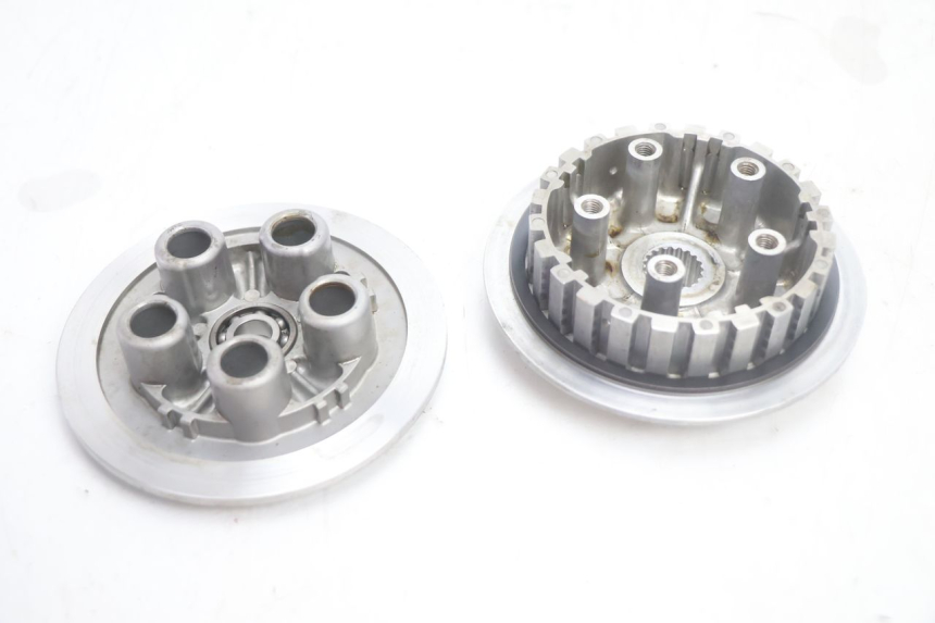 photo de EMBRAGUE HONDA XLV VARADERO 125 (2007 - 2012) - Detalles de los puntos de fijación