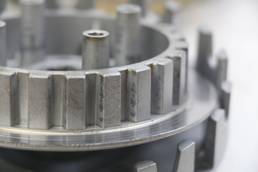 photo de EMBRAGUE PEUGEOT XP6 50 (2006 - 2011) - Primer plano técnico