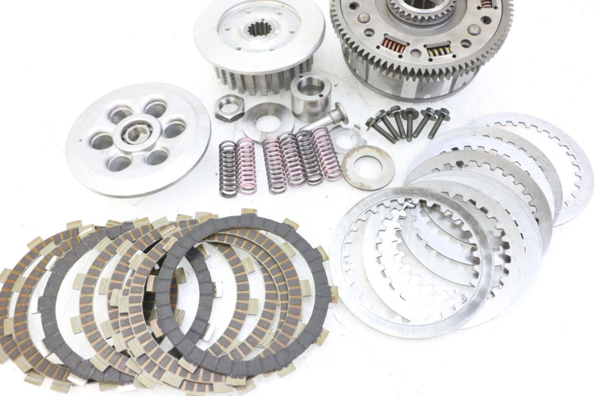 photo de EMBRAGUE YAMAHA FZ6 FAZER S2 600 (2007 - 2011) - Primer plano de alta resolución