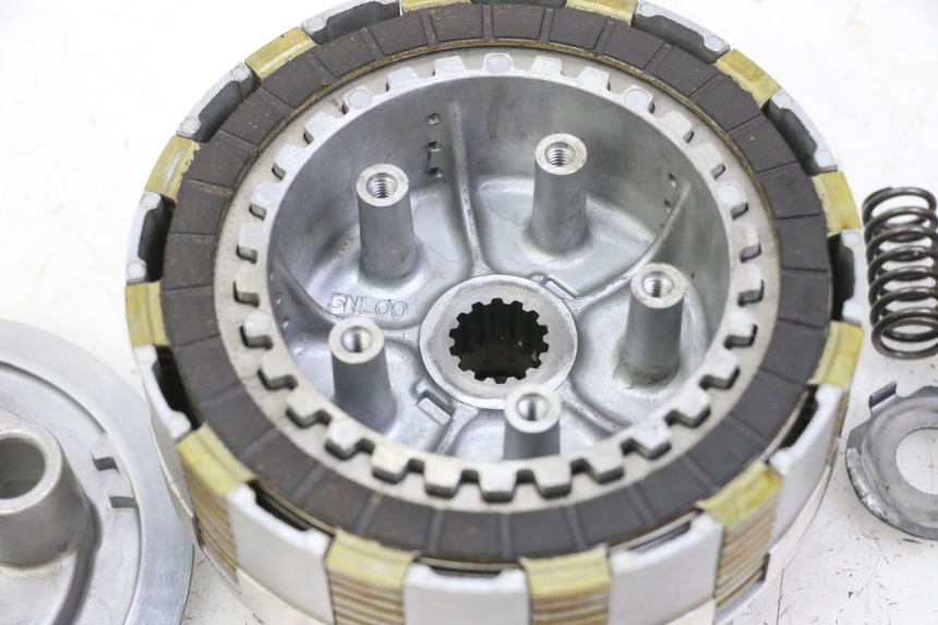 photo de EMBRAGUE YAMAHA YZ-F YZF 250 (2007 - 2013) - Primer plano técnico