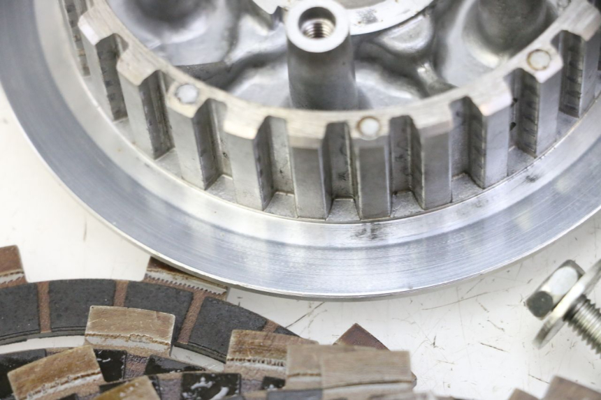 photo de EMBRAGUE YAMAHA YFM R RAPTOR 250 (2008 - 2014) - Enfoque en la estructura