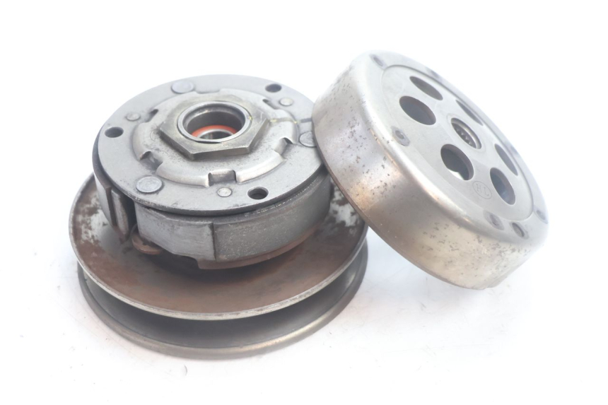 photo de EMBRAGUE YAMAHA YP MAJESTY 125 (2002 - 2006) - Primer plano técnico