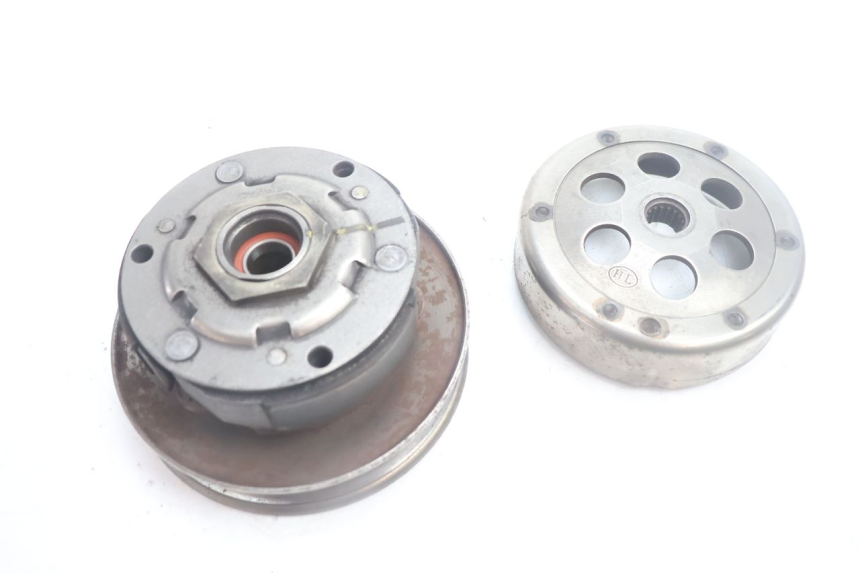 photo de EMBRAGUE YAMAHA YP MAJESTY 125 (2002 - 2006) - Detalles de los puntos de fijación