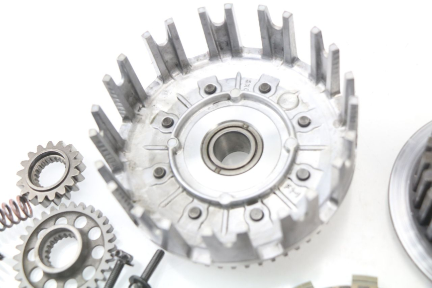 photo de EMBRAGUE YAMAHA YZ-F YZF 250 (2007 - 2013) - Enfoque en la estructura