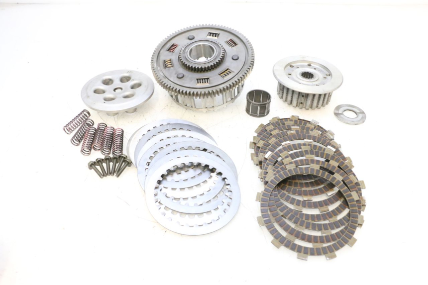 photo de EMBRAGUE YAMAHA YZF R GENESIS 750 (1993 - 1998) - Enfoque en la estructura