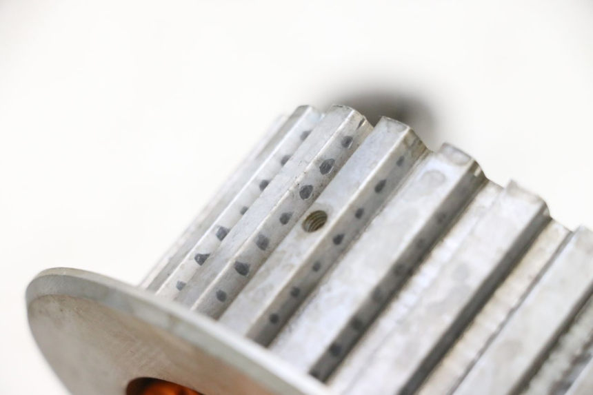 photo de EMBRAGUE YAMAHA YZF R GENESIS 750 (1993 - 1998) - Detalles de los puntos de fijación
