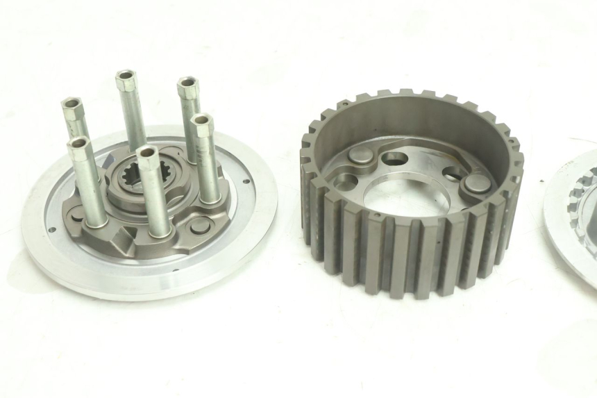 photo de EMBRAGUE YAMAHA YZF R6 600 (2008 - 2009) - Primer plano de alta resolución