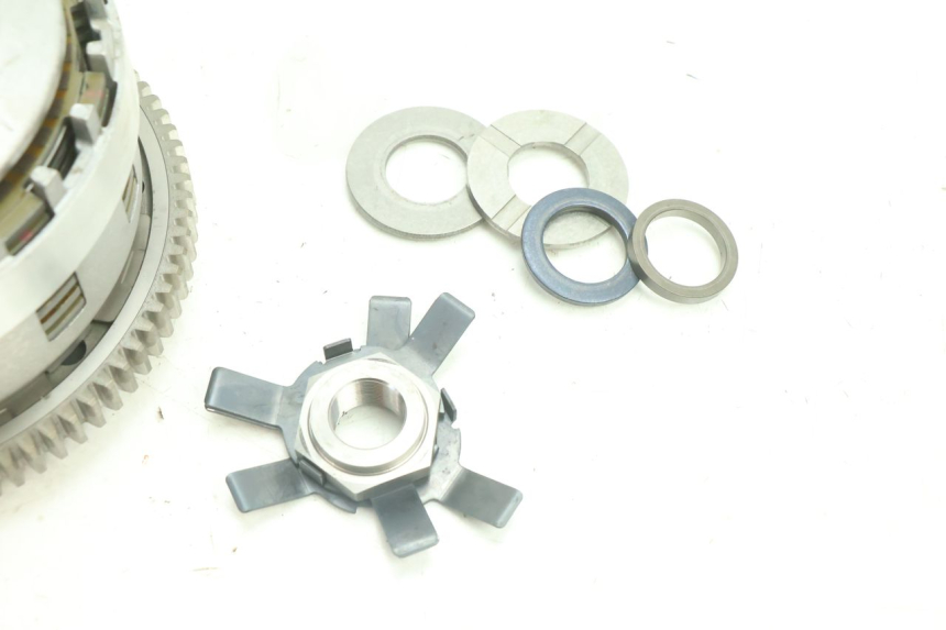 photo de EMBRAGUE YAMAHA YZF R6 600 (2008 - 2009) - Enfoque en la estructura