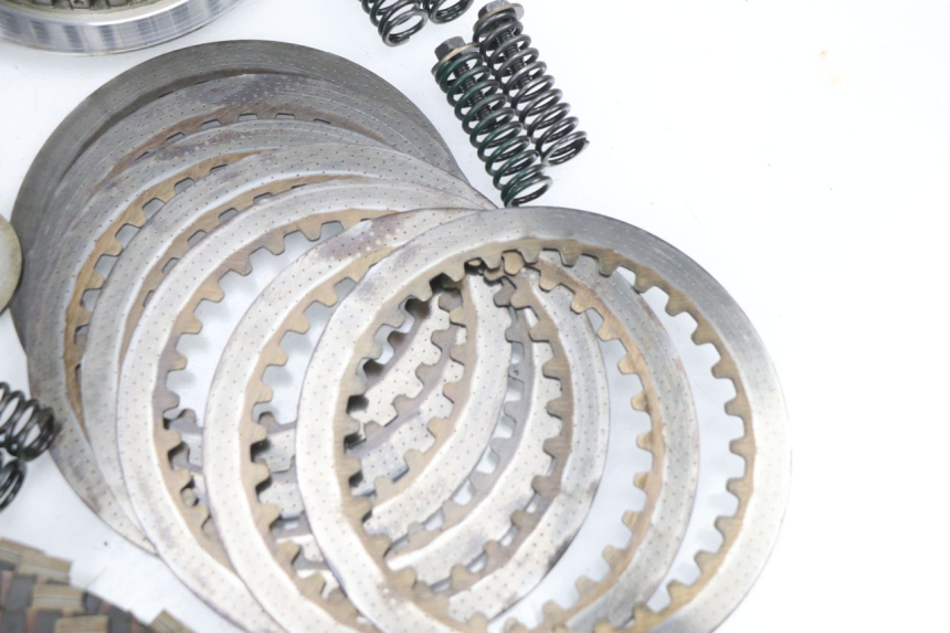 photo de EMBRAGUE YAMAHA YZF YZ-F 450 (2006 - 2009) - Primer plano de alta resolución