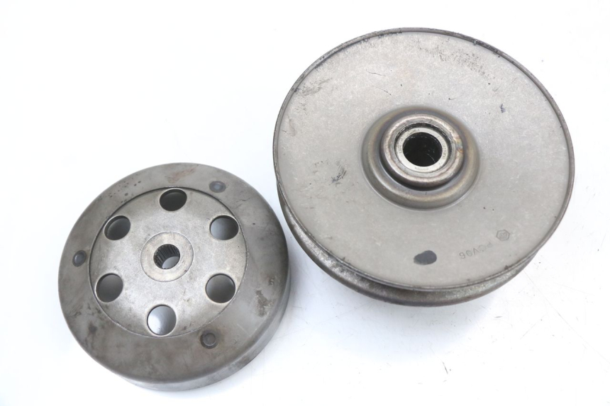 photo de EMBRAGUE PIAGGIO ZIP 2T 50 (2009 - 2019) - Primer plano técnico