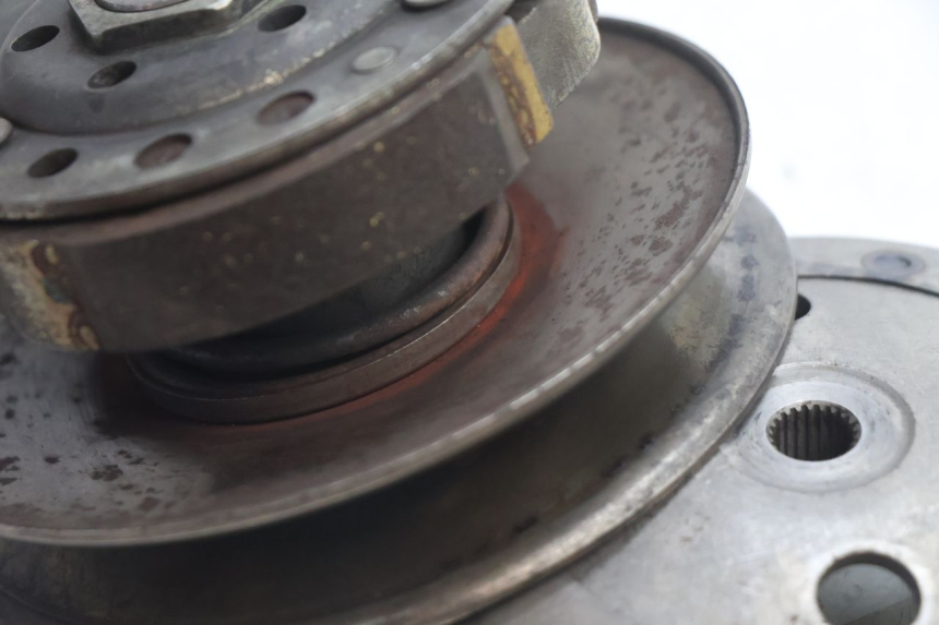 photo de EMBRAGUE PIAGGIO ZIP 4T 50 (2018 - 2020) - Estado de la superficie y material