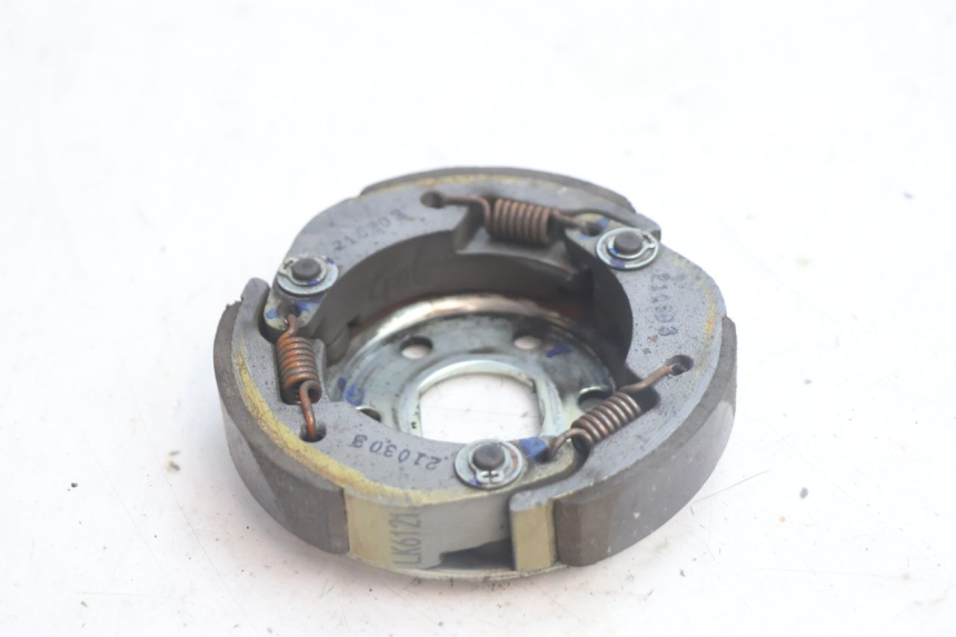 photo de EMBRAGUE PIAGGIO ZIP IGET 4T 50 (2021 - 2023) - Zoom estado de uso