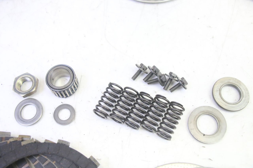 photo de EMBRAGUE KAWASAKI ZR 7 750 (1999 - 2004) - Marcados y referencias originales