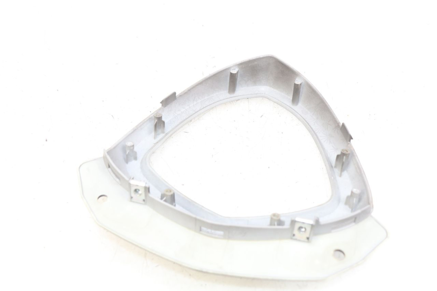 photo de ENTOURAGE CUENTA KILÓMETROS KYMCO AGILITY 16+ 4T 50 (2018 - 2023) - Zoom estado de uso