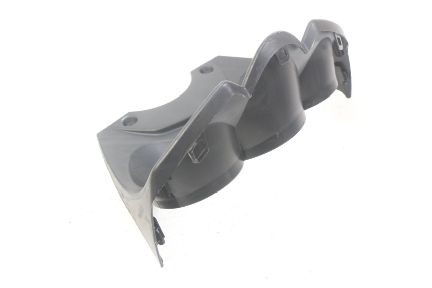 photo de ENTOURAGE CUENTA KILÓMETROS PEUGEOT CITYSTAR 125 (2011 - 2017) - Detalles de los puntos de fijación