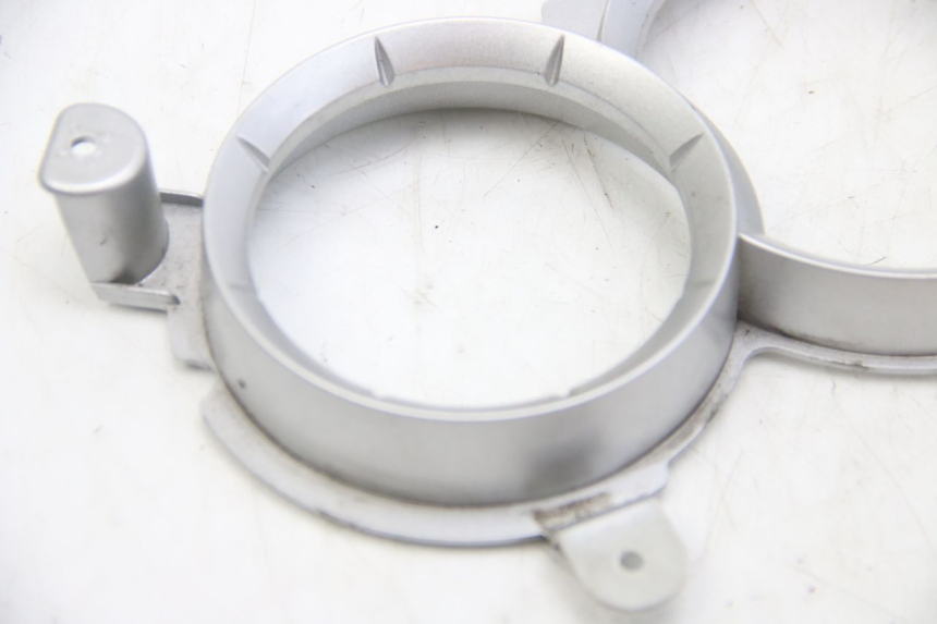 photo de ENTORNO DEL CUENTAKILÓMETROS PEUGEOT CITYSTAR IE 2T 50 (2018 - 2021) - Detalles de los puntos de fijación