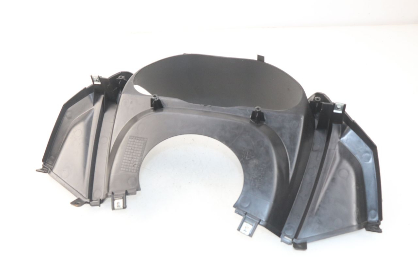 photo de CARENADO VELOCIMETRO SYM GTS EFI ABS 125 (2012 - 2016) - Detalles de los puntos de fijación