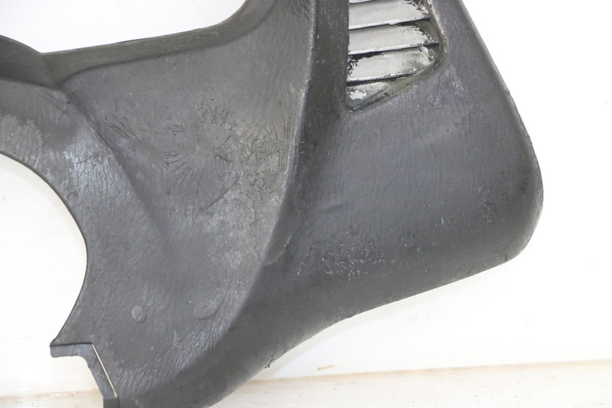 photo de CARENADO VELOCIMETRO HONDA FES S-WING SWING 125 (2007 - 2015) - Zoom sobre los componentes