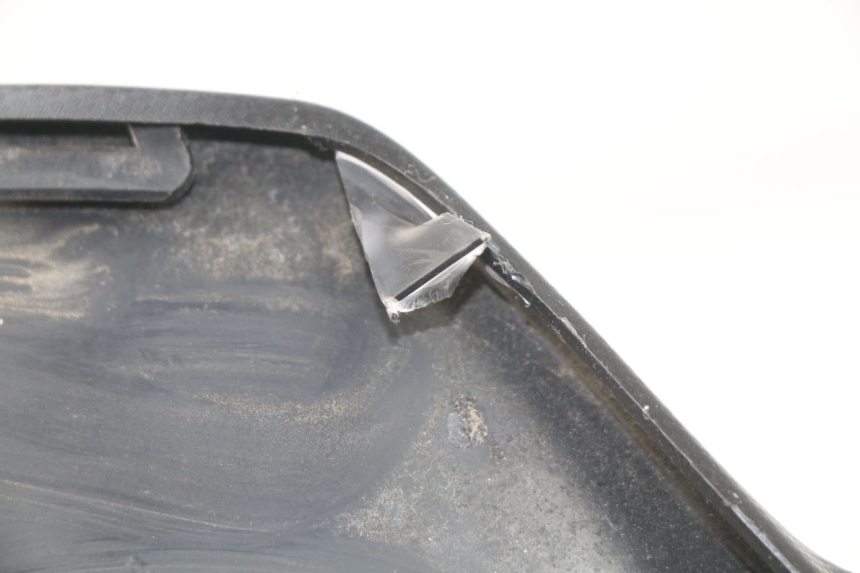 photo de CARENADO VELOCIMETRO SYM JOYMAX 250 (2013 - 2017) - Detalles de los puntos de fijación