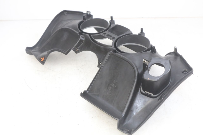 photo de ENTOURAGE CUENTA KILÓMETROS PIAGGIO MP3 LT 400 (2007 - 2012) - Otra perspectiva