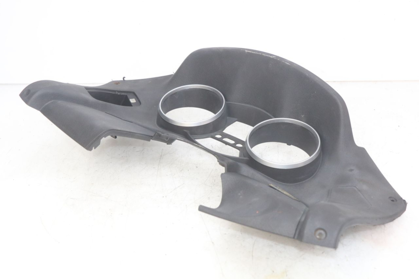 photo de ENTOURAGE CUENTA KILÓMETROS PIAGGIO MP3 LT 400 (2007 - 2012) - Estado de la superficie y material