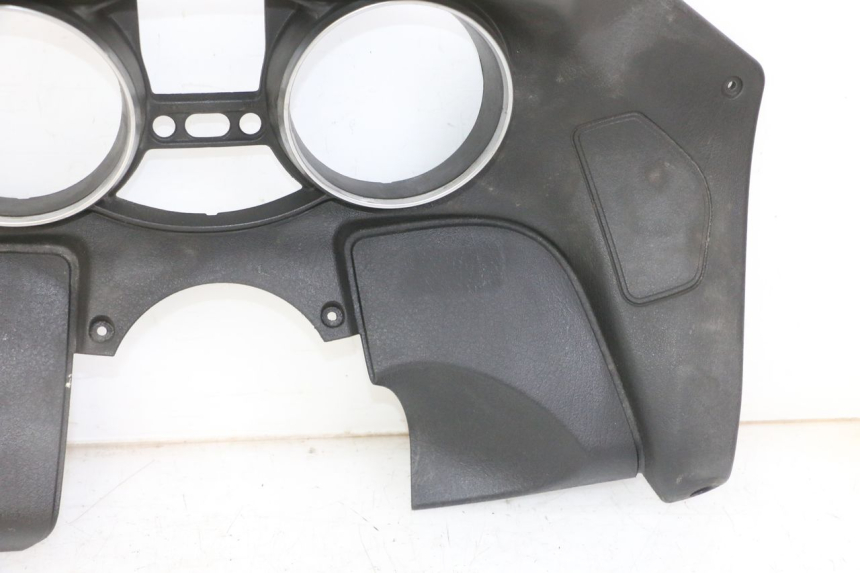 photo de CARENADO VELOCIMETRO PIAGGIO MP3 LT 300 (2010 - 2016) - Detalles de los puntos de fijación