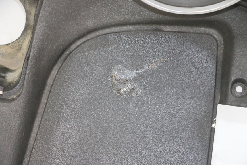 photo de CARENADO VELOCIMETRO PIAGGIO MP3 LT 300 (2010 - 2016) - Estado de la superficie y material