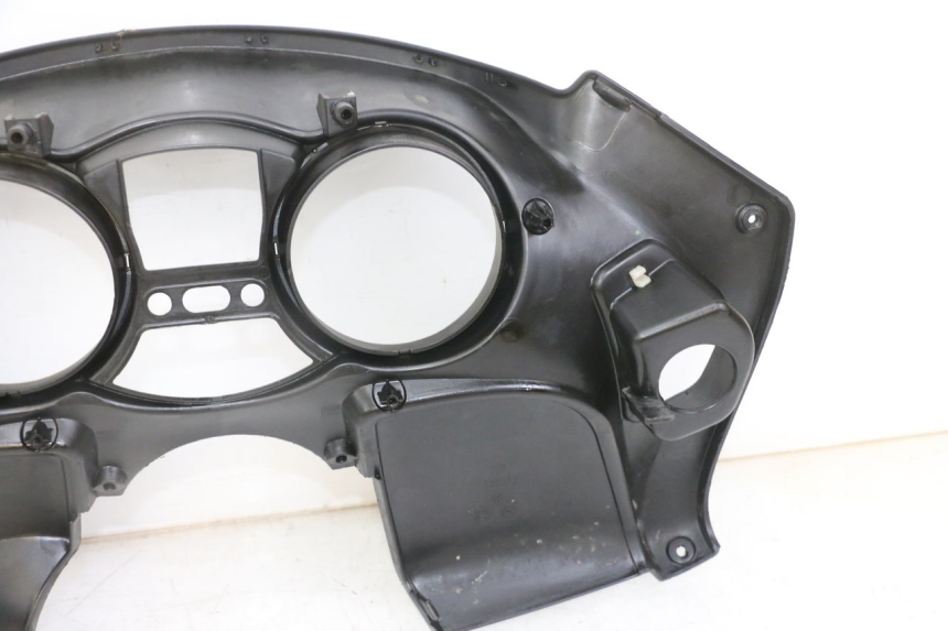 photo de ENTOURAGE CUENTA KILÓMETROS PIAGGIO MP3 LT 400 (2007 - 2012) - Zoom sobre los componentes