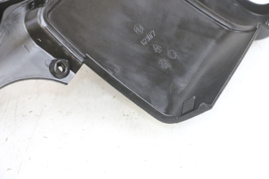 photo de CARENADO VELOCIMETRO PIAGGIO MP3 RL 250 (2006 - 2010) - Detalle de la pieza