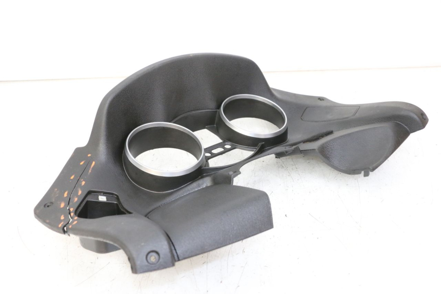 photo de ENTOURAGE CUENTA KILÓMETROS PIAGGIO MP3 LT 400 (2007 - 2012) - Características distintivas