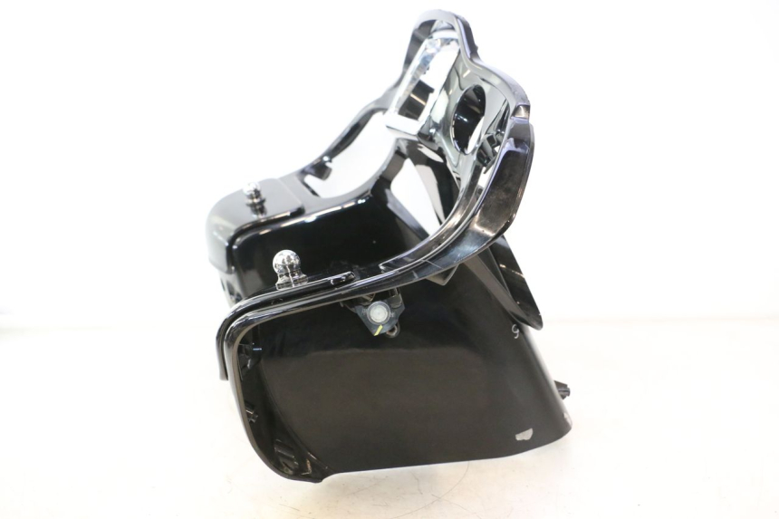 photo de CARENADO VELOCIMETRO HARLEY DAVIDSON ROAD GLIDE FLTRXSE 1920 (2018 - 2022) - Detalles de los puntos de fijación