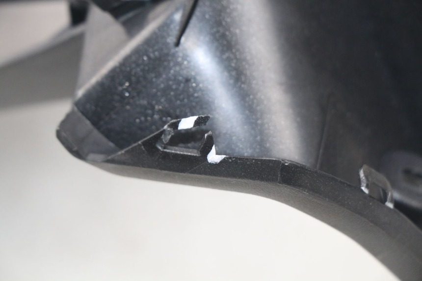 photo de CARENADO VELOCIMETRO PEUGEOT SATELIS 125 (2006 - 2009) - Detalle de la pieza