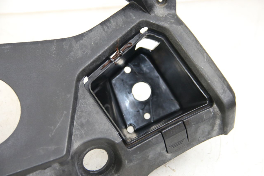 photo de CARENADO VELOCIMETRO RAZZO STEED 125 (2012 - 2018) - Estado de la superficie y material