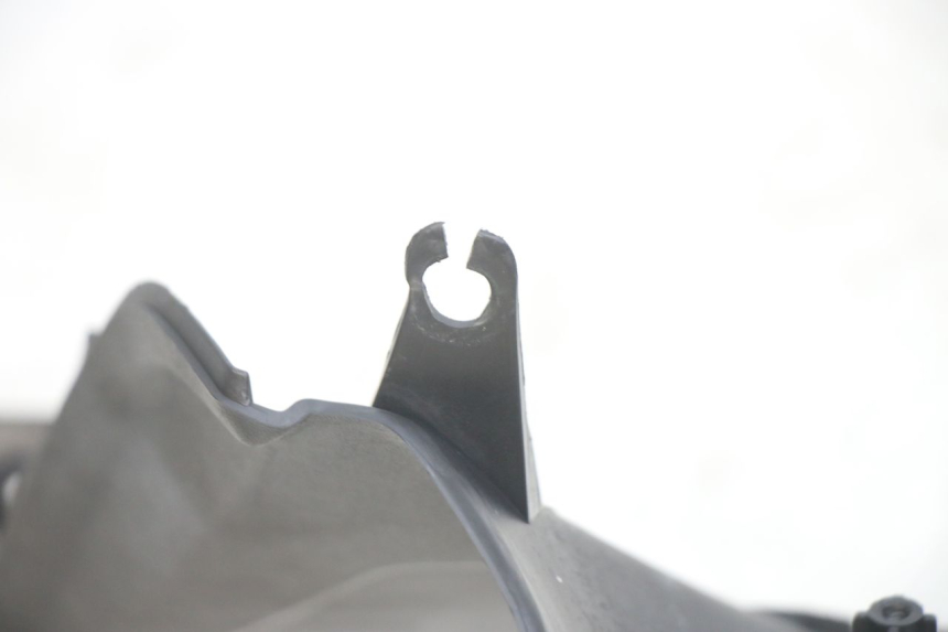 photo de CUADRO DE INSTRUMENTOS APRILIA SXR 50 (2021 - 2023) - Detalles de los puntos de fijación