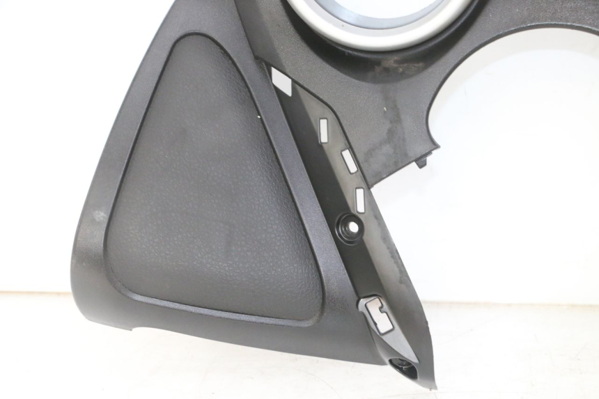 photo de CUADRO DE INSTRUMENTOS YAMAHA X-MAX XMAX 125 (2010 - 2013) - Primer plano técnico