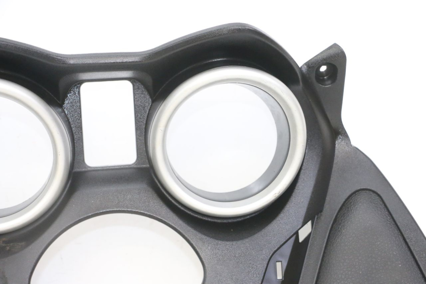 photo de CUADRO DE INSTRUMENTOS YAMAHA X-MAX XMAX 125 (2010 - 2013) - Detalles de los puntos de fijación