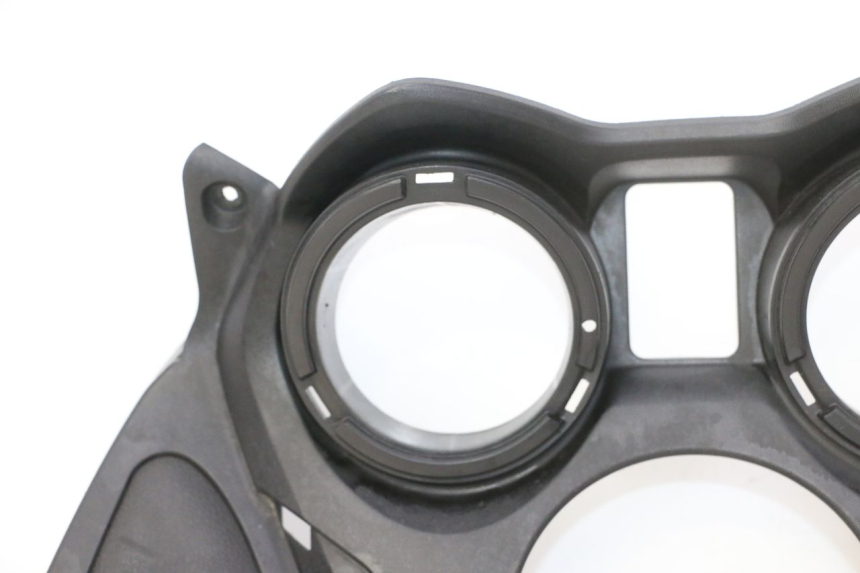 photo de CUADRO DE INSTRUMENTOS YAMAHA X-MAX XMAX 125 (2010 - 2013) - Primer plano de alta resolución