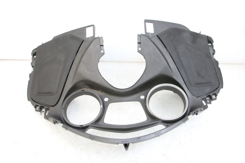 photo de ENTOURAGE CUENTA KILÓMETROS PIAGGIO X10 125 (2012 - 2017) - Primer plano técnico