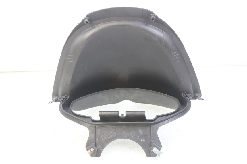 photo de ENTOURAGE CUENTA KILÓMETROS PIAGGIO X8 125 (2004 - 2007) - Detalle de la pieza