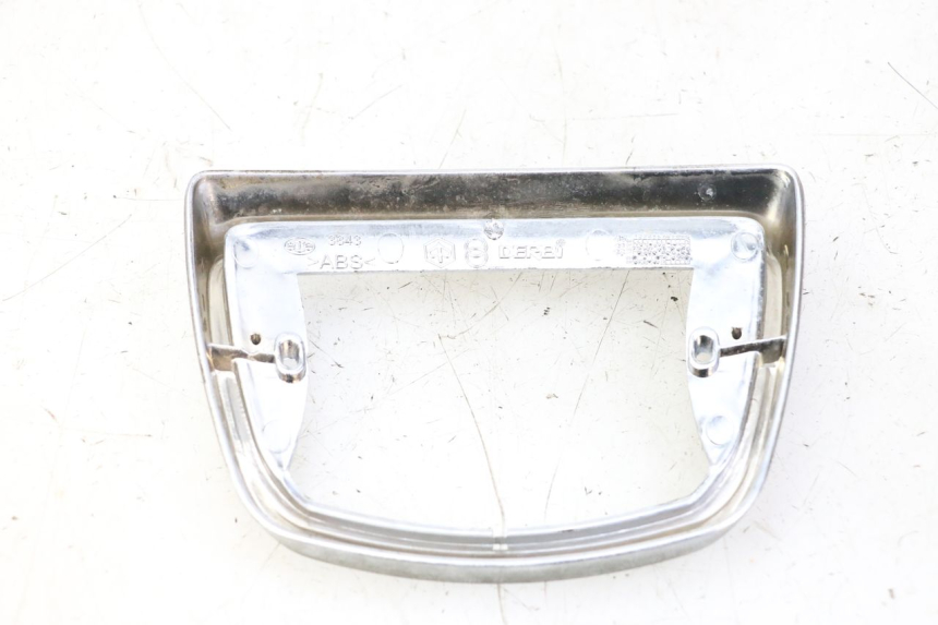 photo de CARENADO LUZ TRASERA PIAGGIO LXV 4T 50 (2009 - 2013) - Detalle de la pieza