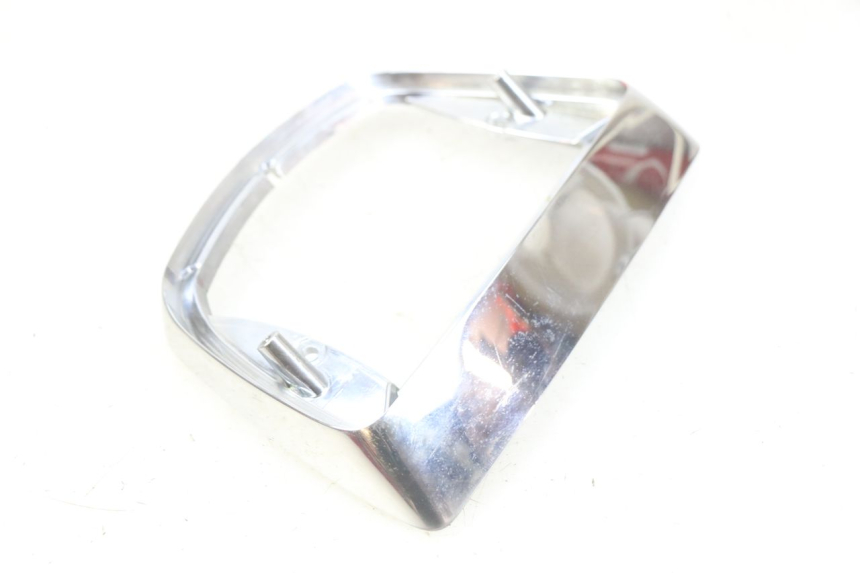 photo de MARCO DE LUZ TRASERA PIAGGIO VESPA LX 2T 50 (2005 - 2013) - Detalle de la pieza