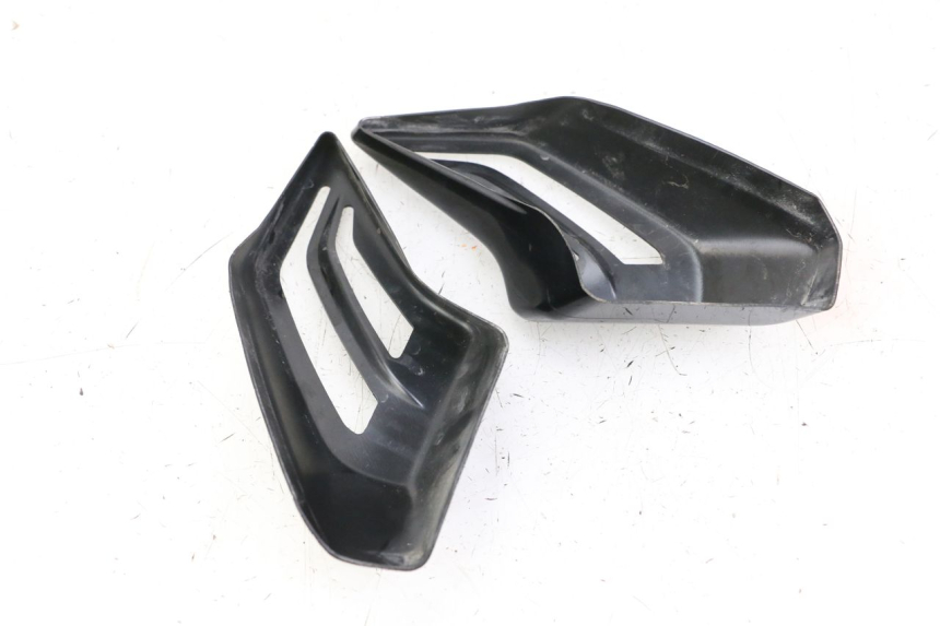 photo de CARENADO LUZ TRASERA YAMAHA YP T-MAX TMAX 530 (2017 - 2020) - Zoom estado de uso