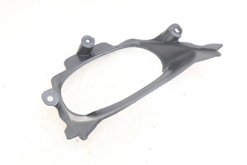 photo de MARCO DE LUZ TRASERA YAMAHA YZF R THUNDERCAT 600 (1996 - 2003) - Detalle de la pieza