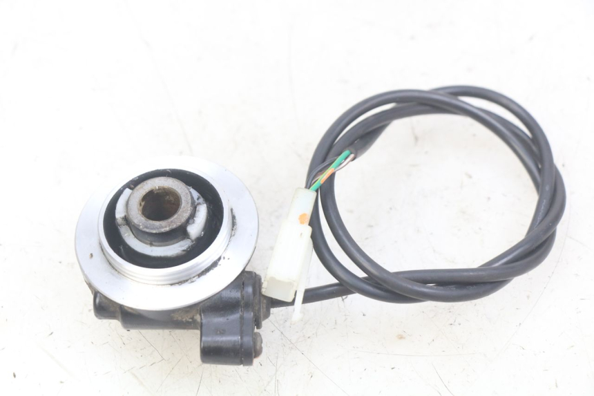 photo de TRANSMISOR DE VELOCÍMETRO NECO ALEXONE 125 (2017 - 2024) - Otra perspectiva