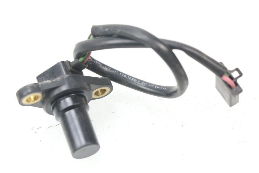 photo de REENVIO VELOCIMETRO HONDA CBR 929 RR FIREBLADE 900 (2000 - 2001) - Primer plano técnico