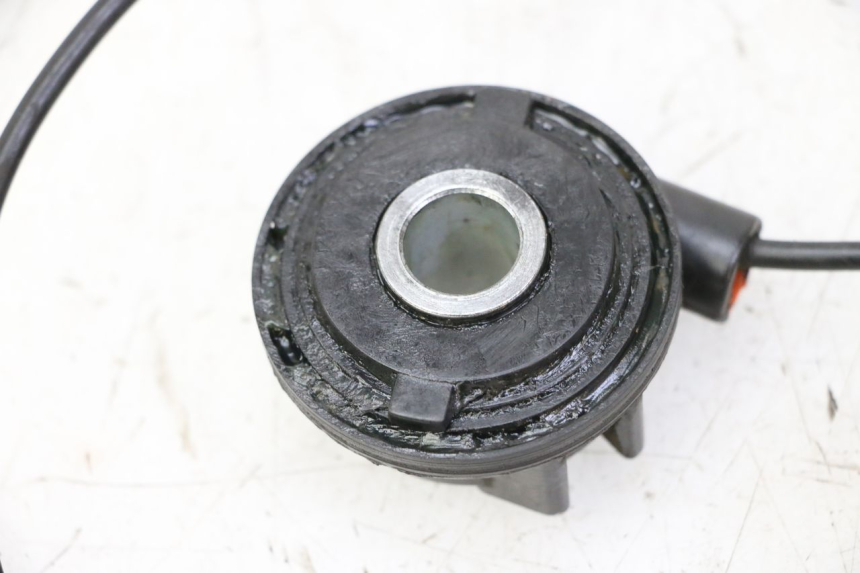 photo de REENVIO VELOCIMETRO MAG POWER R-STREET 50 (2016 - 2025) - Estado de la superficie y material